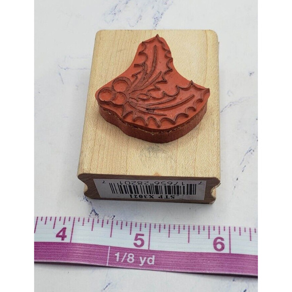 Holly Leaves and Berries Canadian Maple Collection Wood Mounted Rubber Stamp - Picture 8 of 8